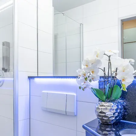 Ghotel 앤드 리빙 호텔 3*