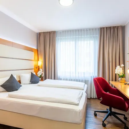 Hotel Plaza Sued 3*