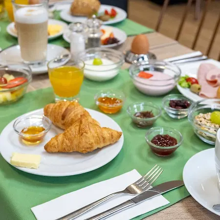 Ghotel 앤드 리빙 3*