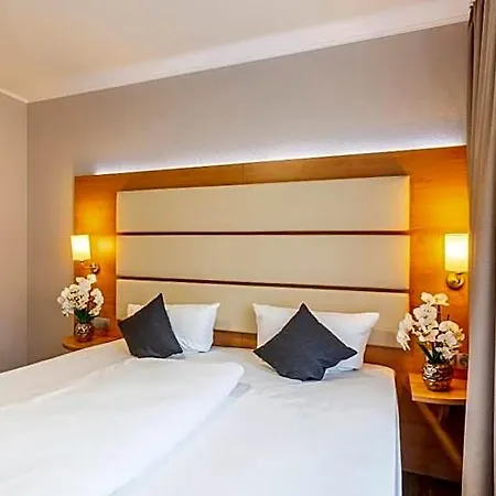 Plaza Sued Hotell 3*