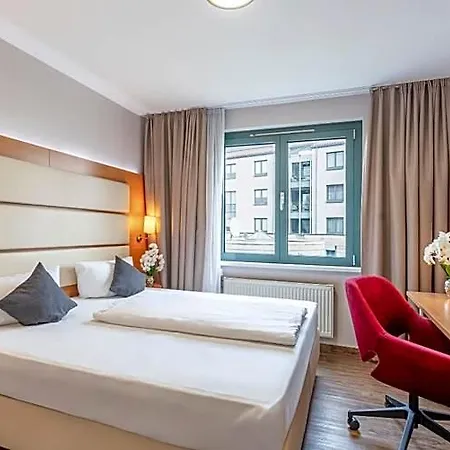 Plaza Sued Hotell 3*
