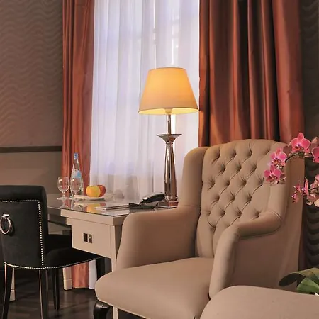 Hotel Plaza Sued 3*