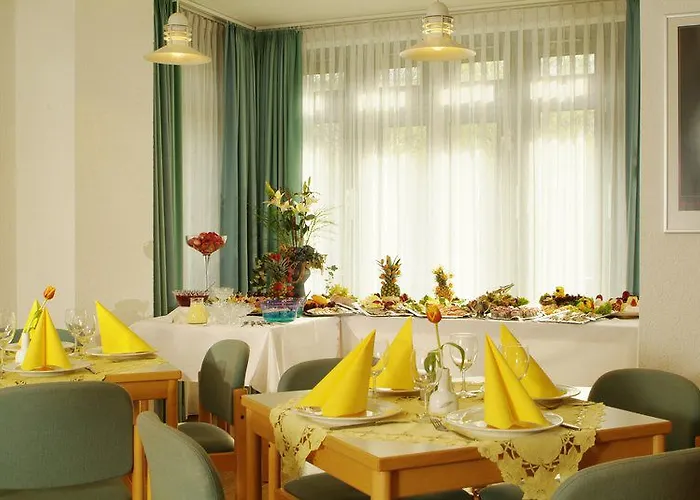 Plaza Sued מלון